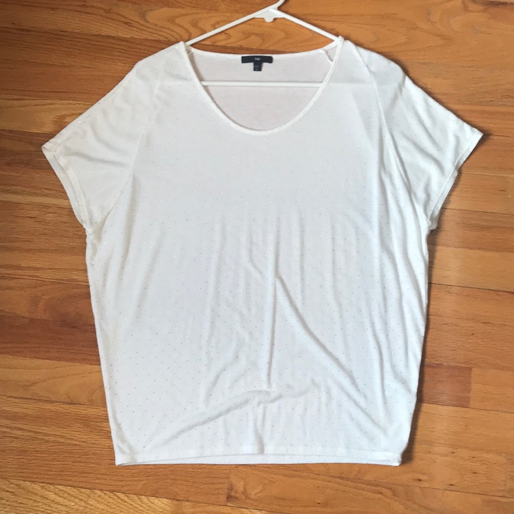 White loose top